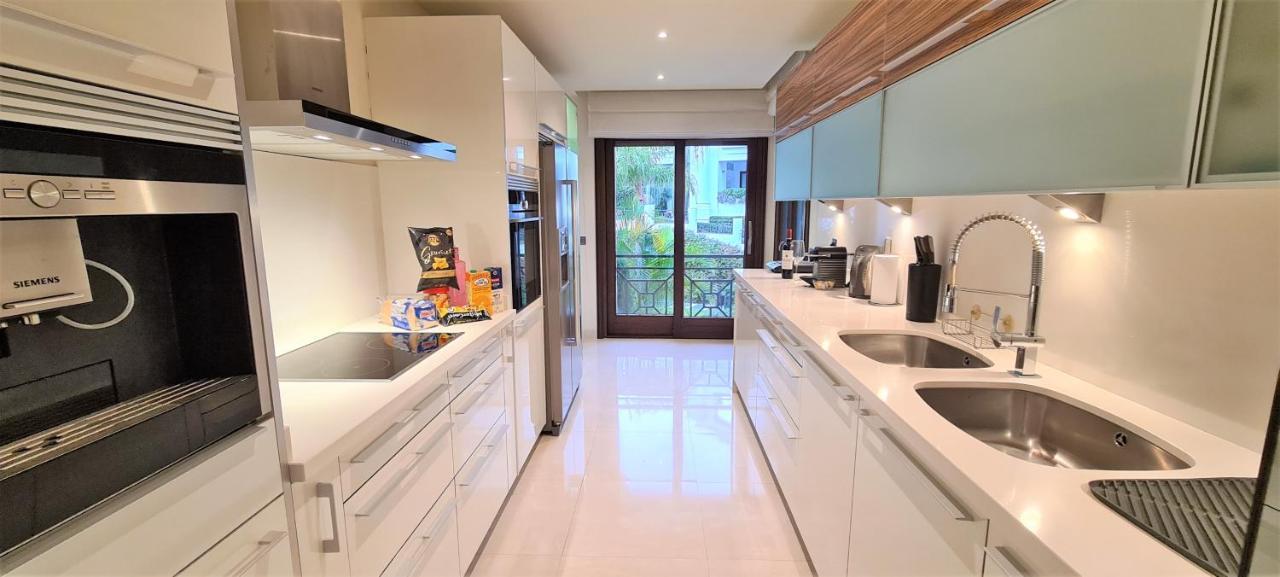 Luxury Apartment Frontal Beach In Doncella Beach Estepona Zewnętrze zdjęcie