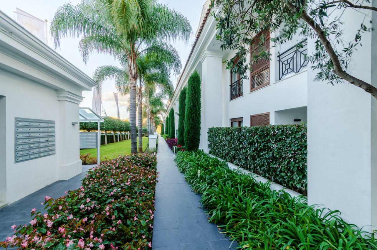 Luxury Apartment Frontal Beach In Doncella Beach Estepona Zewnętrze zdjęcie