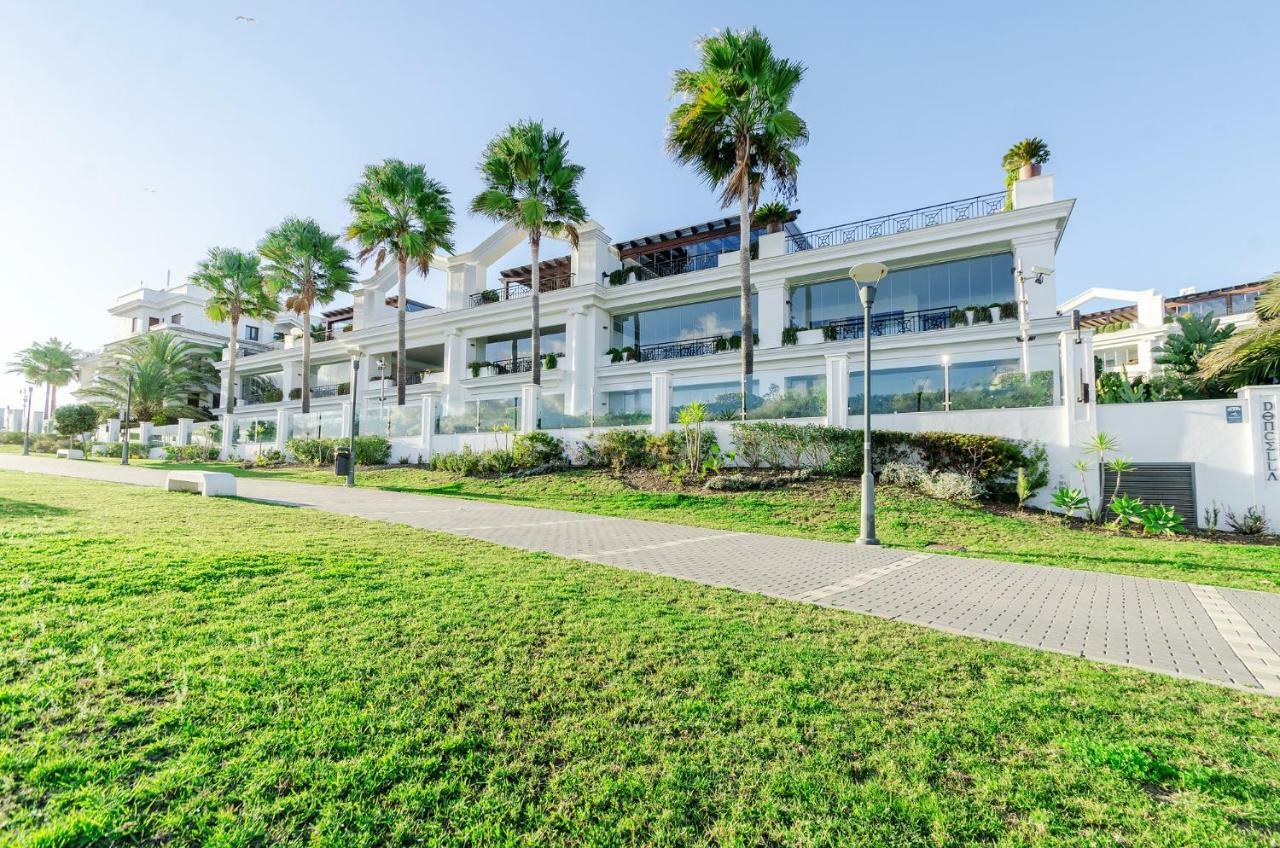 Luxury Apartment Frontal Beach In Doncella Beach Estepona Zewnętrze zdjęcie